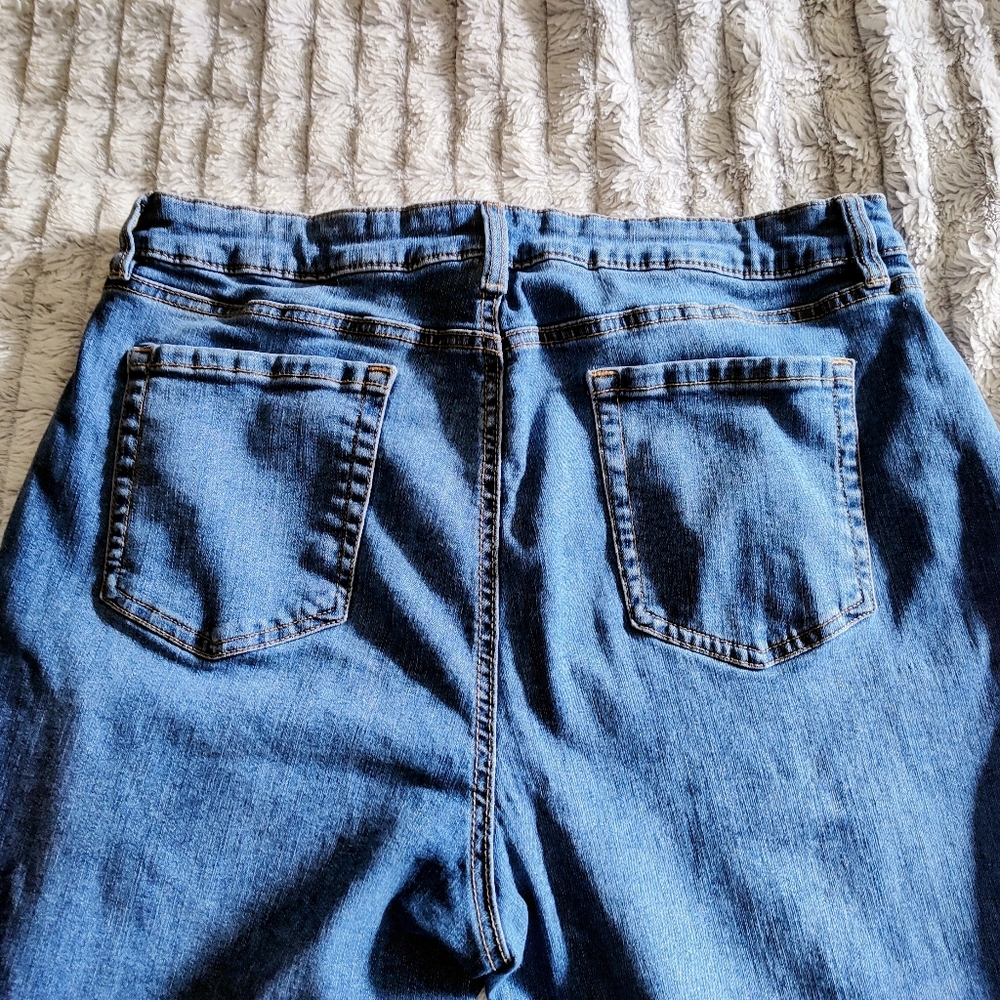~~Style & Co.👖Bootcut~~ - Picture 2 of 5
